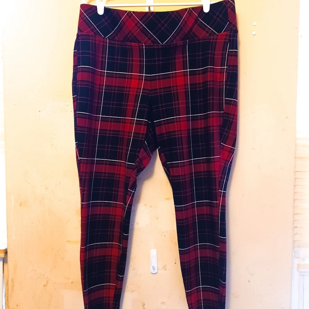 Torrid Pixie Ladies Pants - Picture 8 of 8